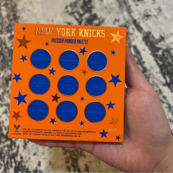 ColourPop Eyeshadow Palette NBA New York Knicks - Picture 2 of 4